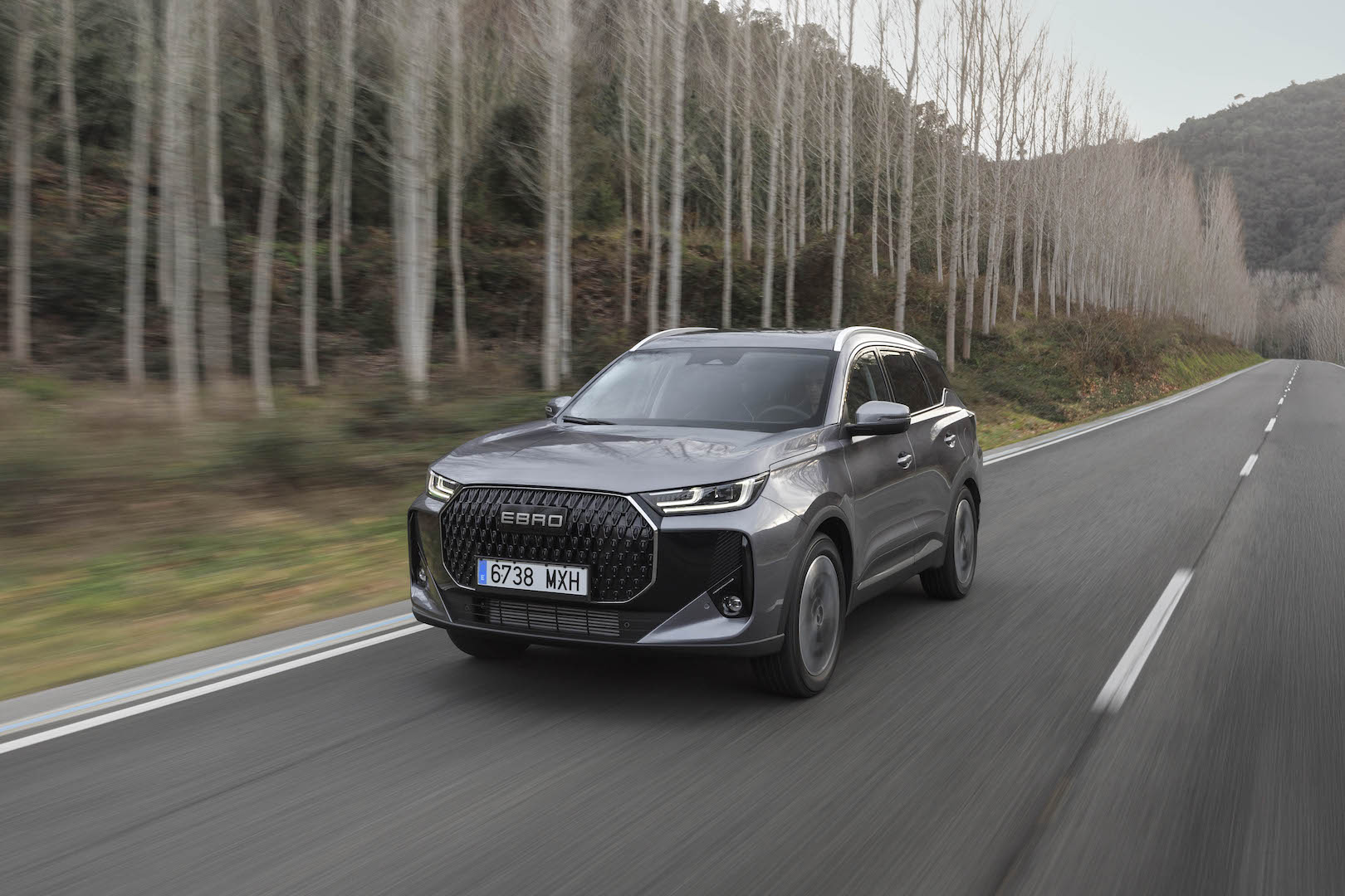 Primera prueba del Ebro s700: estas son las claves del nuevo SUV español