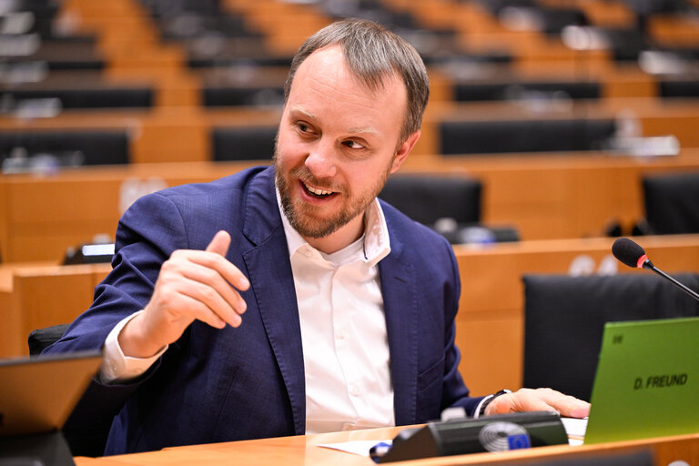 Daniel Freund, en el Parlamento Europeo.