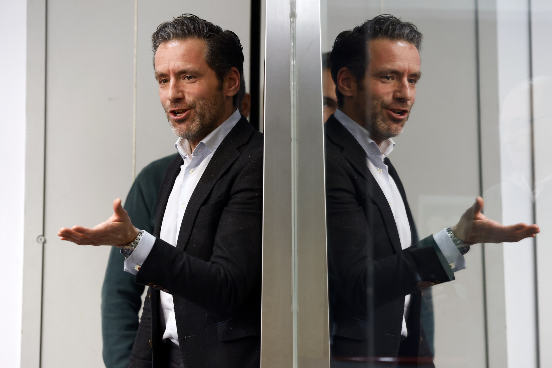 MADRID, 17/02/2025.- El portavoz nacional del Partido Popular, Borja Sémper, durante la rueda de prensa posterior a la reunión del Comité de dirección del partido, este lunes. EFE/Blanca Míllez