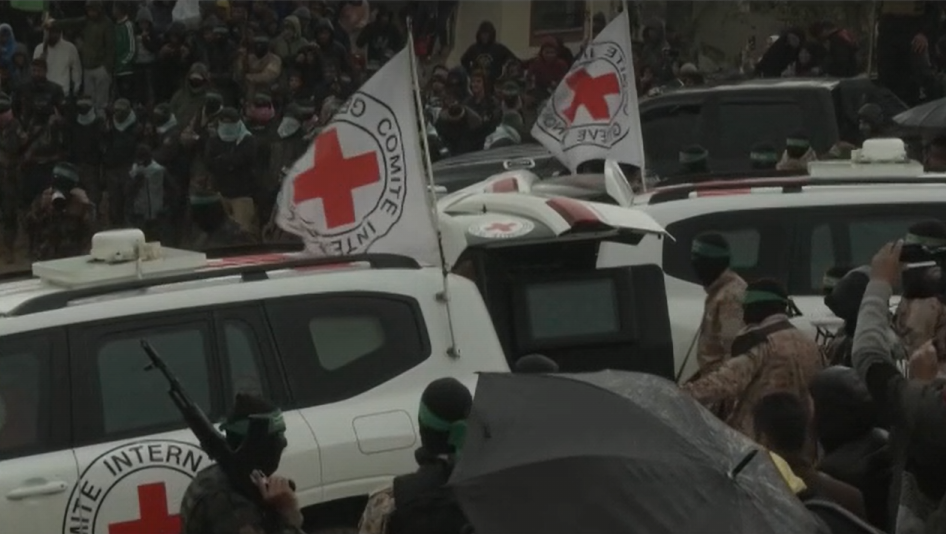 Hamás prepara en el sur de Gaza la entrega de los cuatro cuerpos de rehenes israelíes, el 20 de febrero de 2025.