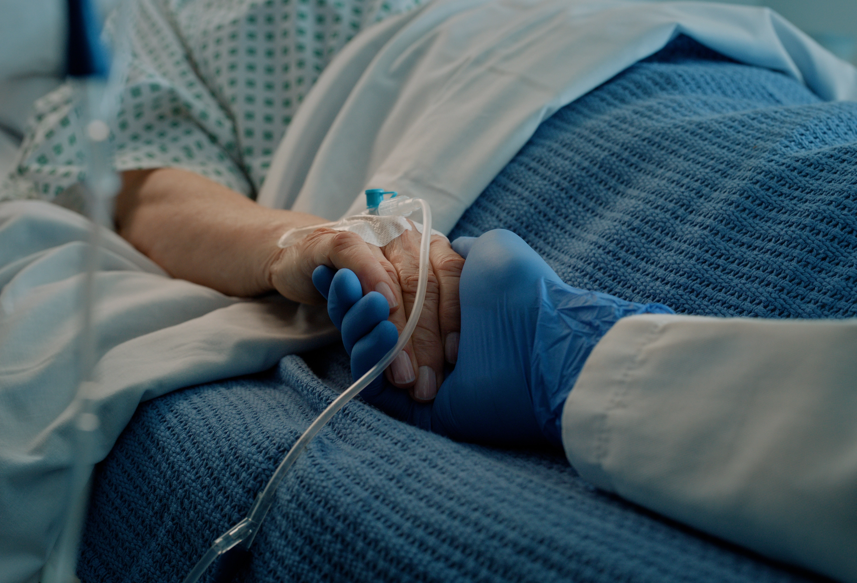 Pneumonia threatens the lives of the people, especially in some risk groups.