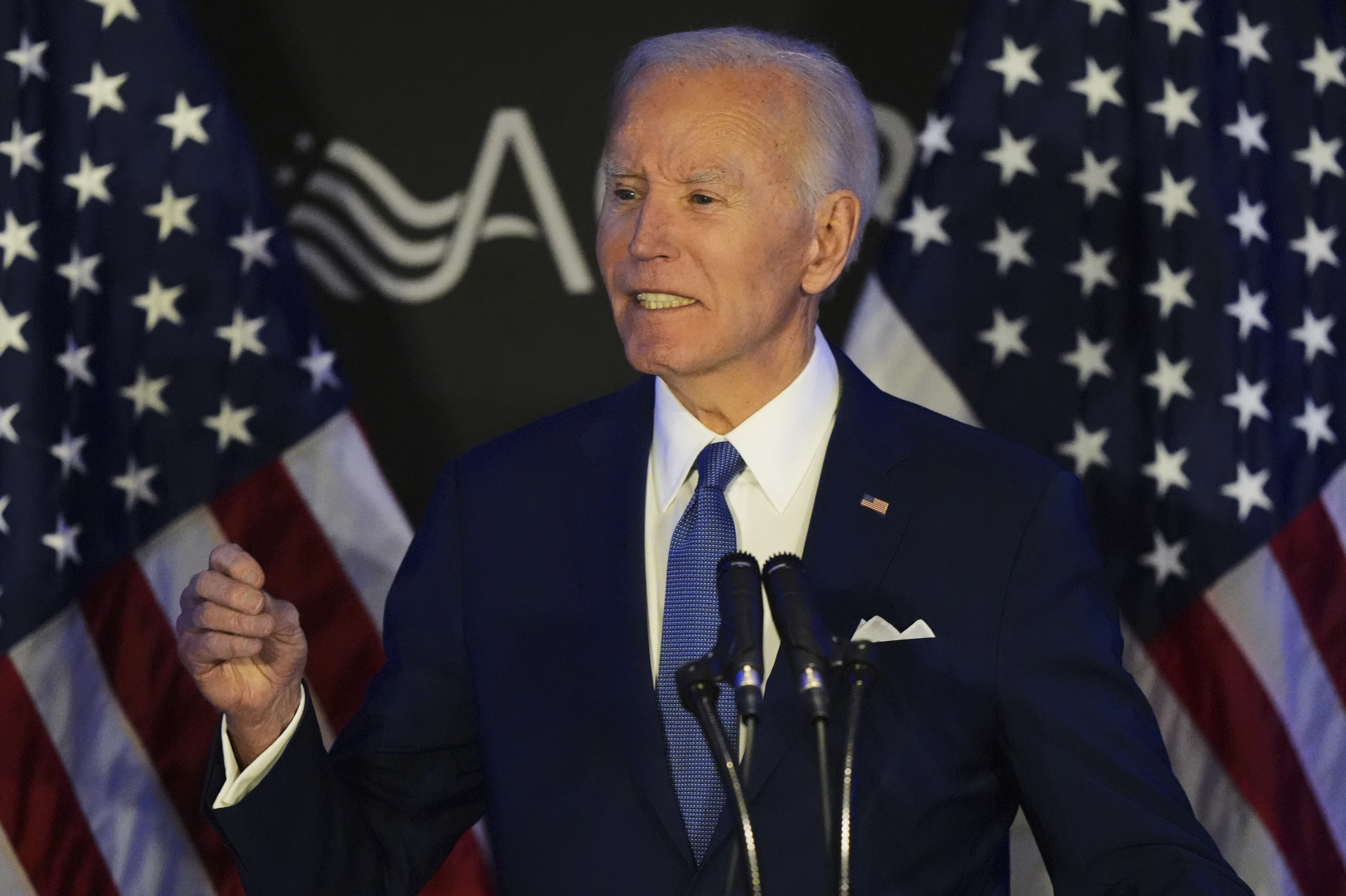 El expresidente de EE.UU. Joe Biden habla en la conferencia de Defensores, Consejeros y Representantes de los Discapacitados en Chicago, el martes 15 de abril de 2025.