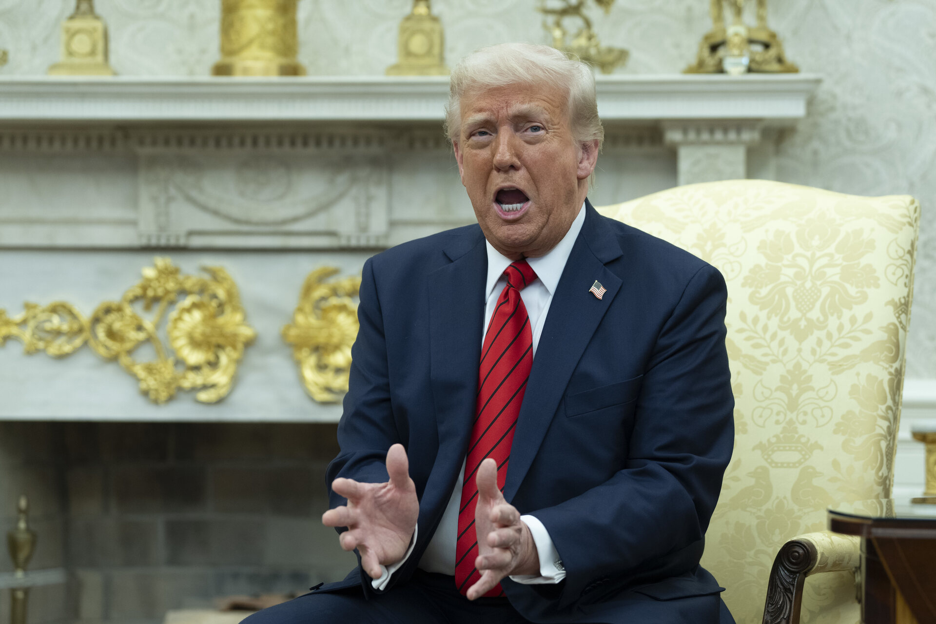 April 17, 2025, Washington, District Of Columbia, USA: United States President Donald J Trump speaks to the media as he meets Prime Minister Giorgia Meloni of the Italian Republic in the Oval Office of the White House in Washington, DC, US, on Thursday, April 17, 2025 (Credit Image: © Chris Kleponis - Pool Via Cnp/CNP via ZUMA Press Wire)