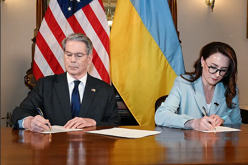 Firma explotación minerales Ucrania EEUU