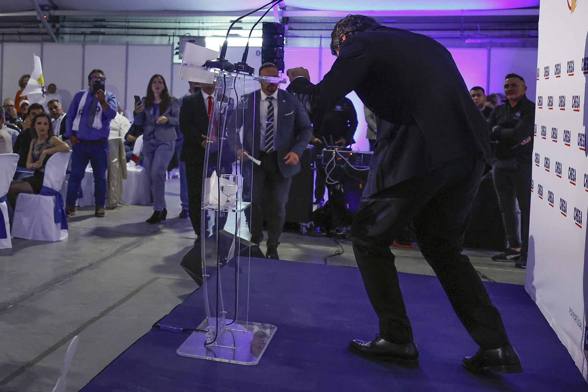 Ventura, en el momento de desplomarse en el mitin.