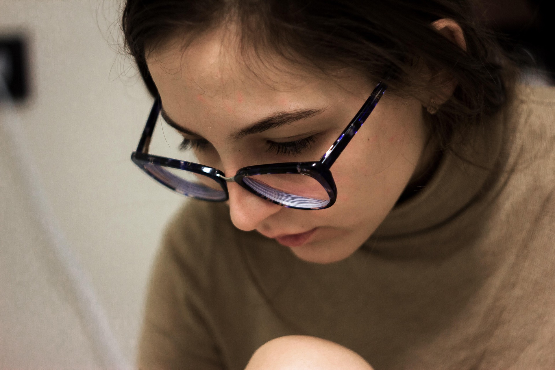 Talking out loud to yourself strengthens memory and other cognitive functions.