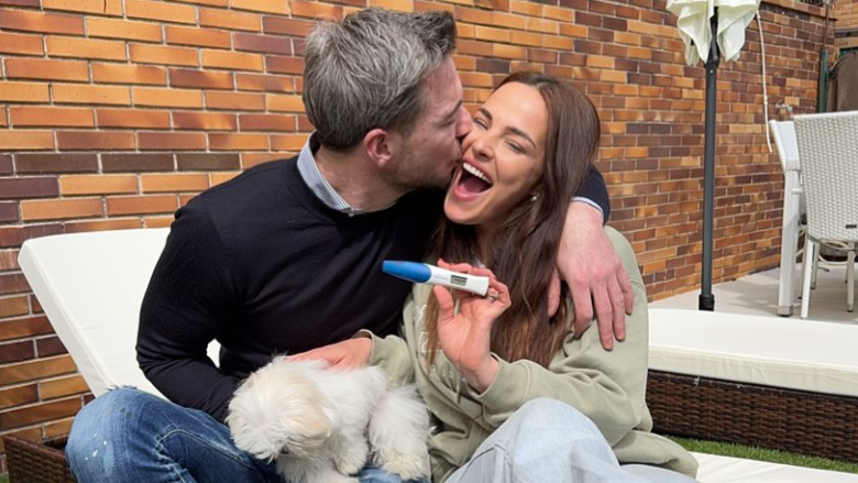 Marta Peñate celebra su embarazo junto a su pareja, Tony Spina.