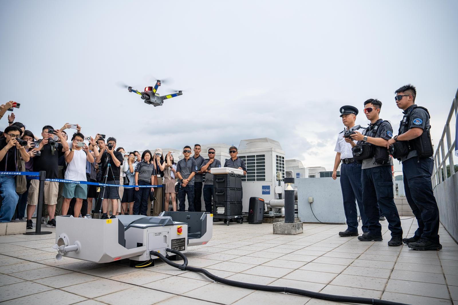 La nueva flota de drones busca reforzar la seguridad en zonas sensibles de la ciudad.