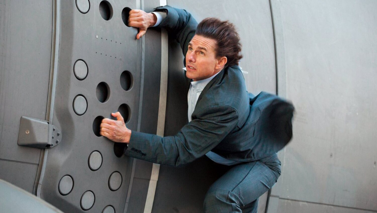 Tom Cruise in an action scene of the saga 'Mission Impossible'
