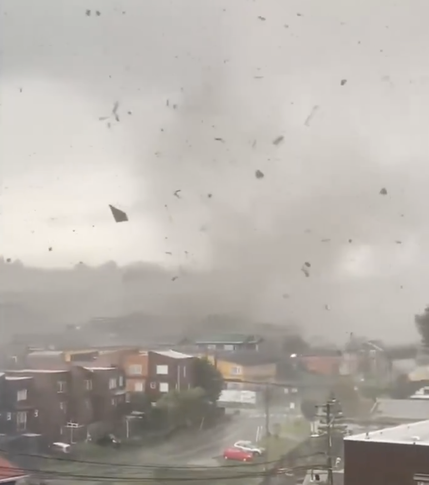 Al menos 250 viviendas en Puerto Varas, una ciudad al sur de Chile, se han visto afectadas.