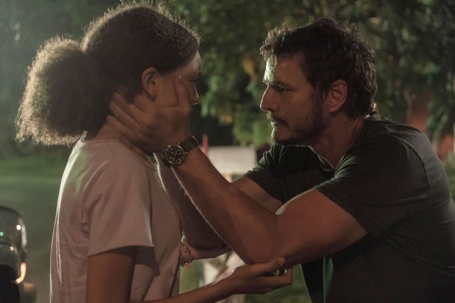 Nico Parker and Pedro Pascal in 'The Last of Us'