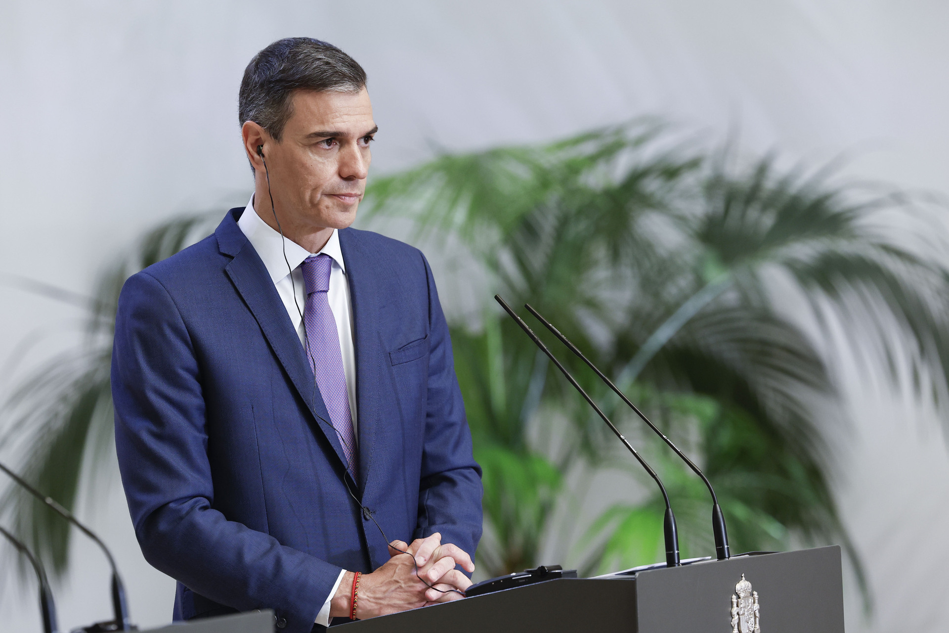 Madri, 05/2025.- Com o primeiro-ministro da Eslovênia Robert Golob (não na foto), Palasio de la Monchlova, presidente do governo espanhol Pedro Sanchez em uma entrevista coletiva nesta quinta-feira. Dois líderes aceitarão sua aliança em Madri nesta quinta -feira para disparar em Gaza e entrar na faixa auxiliar humanitária, bem como a solução de dois estados - Israel e Palestina. Efe/ Chemha Moya