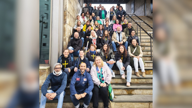 I dirigenti di Asttuias Colleges annunciano la loro intenzione in Dimit se Barbón assume un accordo.