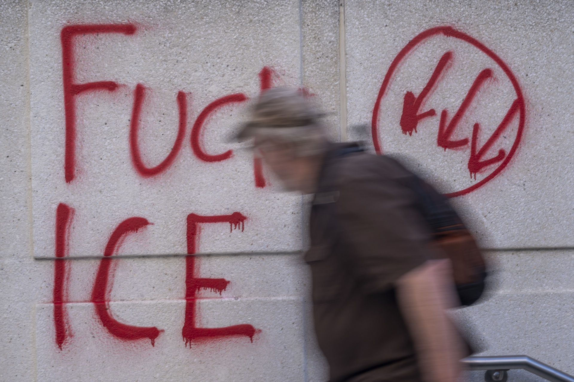 Protestas en las calles de Los Ángeles ante las redadas del Servicio de Inmigración y Control de Aduanas de Estados Unidos.