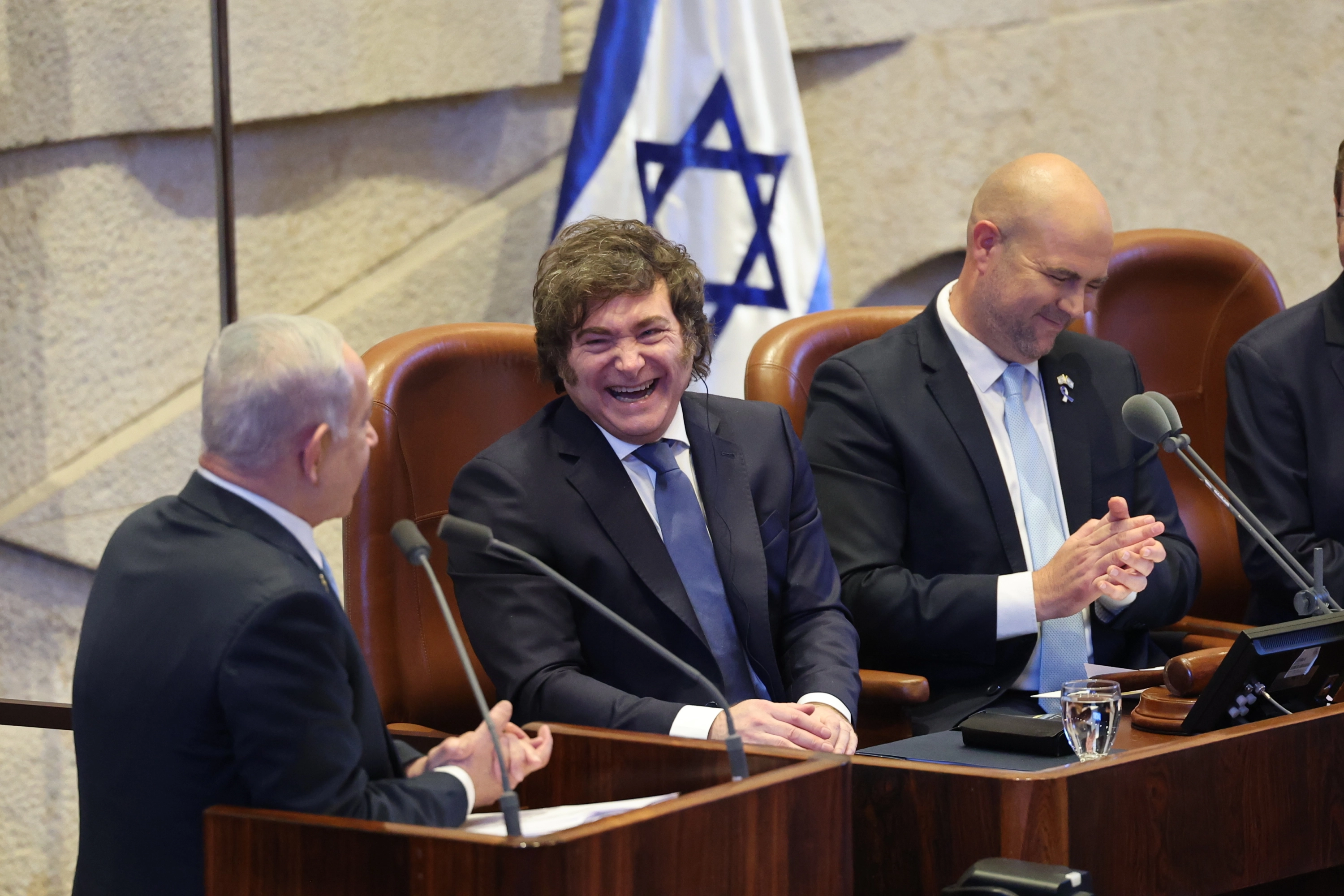 Milei anuncia en el Parlamento israelí que trasladará la embajada argentina a Jerusalén.