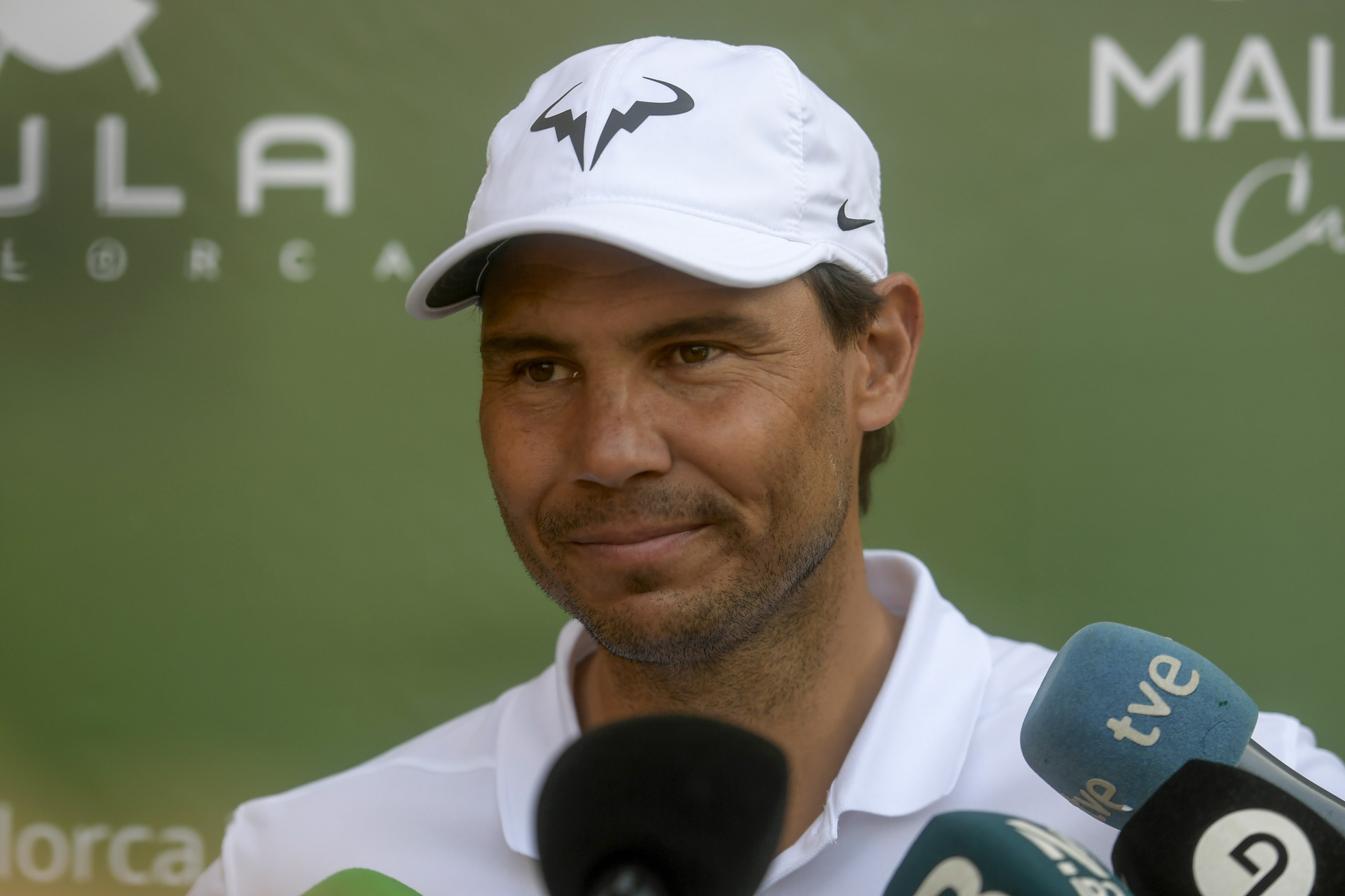 Eles são Sarvara (Mallorka), 12/06/2025.- Rafa Nadal antes do início do torneio de golfe de caridade nesta quinta-feira, a estrela das estrelas comemorada no Golf Pula do filho de Mallorka em Surveyor. Efe/ Miquel A. Borras