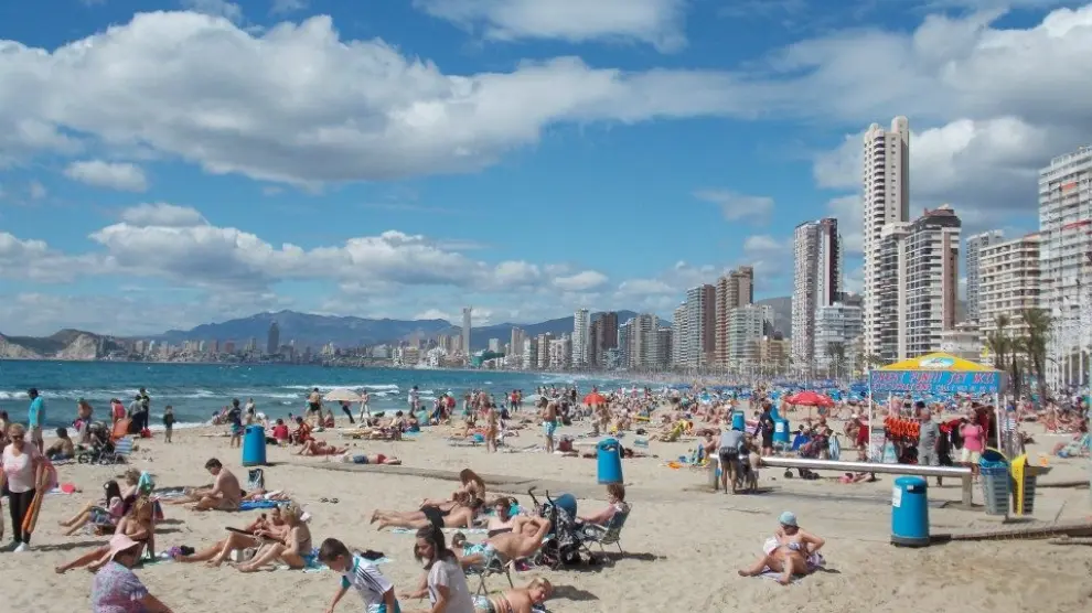 La nueva moda entre los turistas en Benidorm que está sujeta a multas de hasta 500 euros