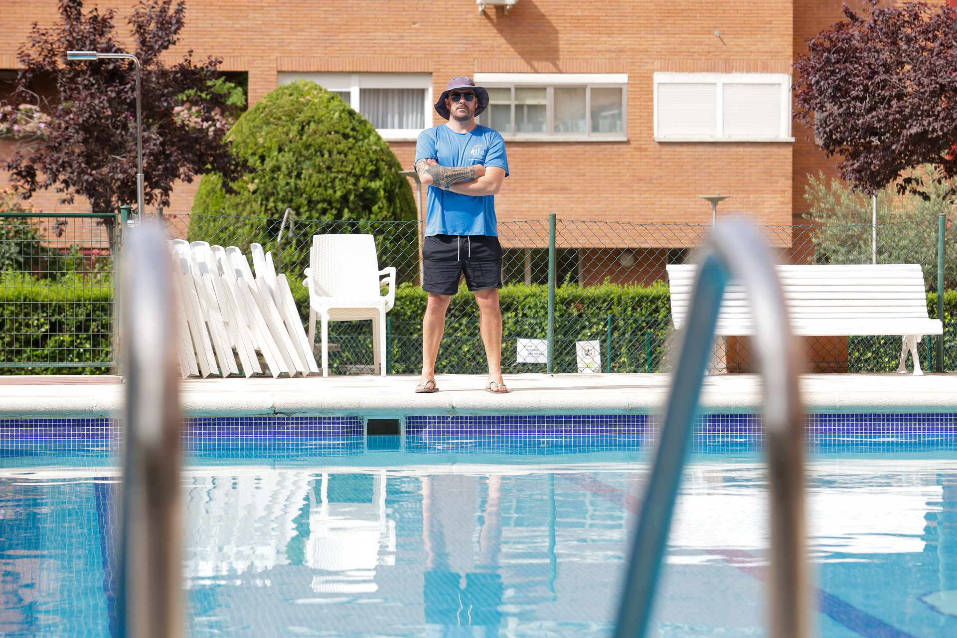 Fernando Chacchio trabaja desde hace años como socorrista en piscinas de Madrid.