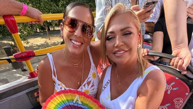 Anabel Pantoja y Belén Esteban en el Orgullo de Sevilla.