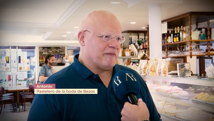 O chef de pastelaria de casamento de Antonio, Jeff Bezos e Lauren Sanchez.