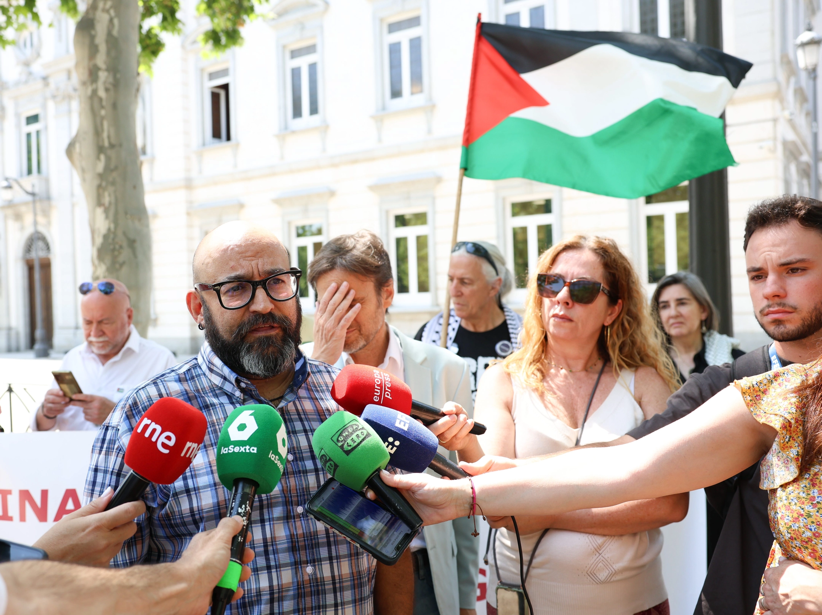 Sergio Toribio y el Comité de Solidaridad con la Causa Árabe presentan una querella contra Netanyahu por la retención de la Flotilla de la Libertad y la deportación de Toribio.