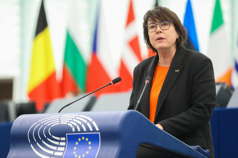 Diana Riba, durante una sesión plenaria en Estrasburgo.