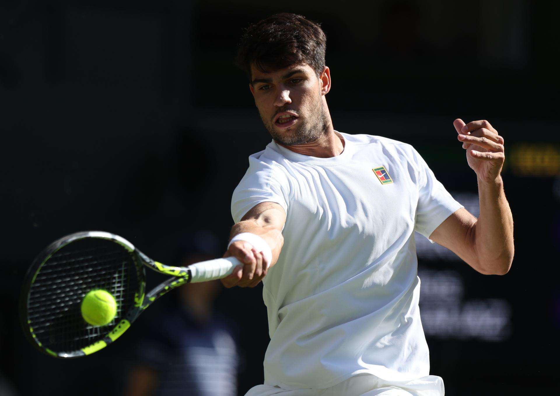 Carlos Alcaraz, Durante Su Partido de Cuartos de Final de Wimbledon Ante Cameron Norrie.