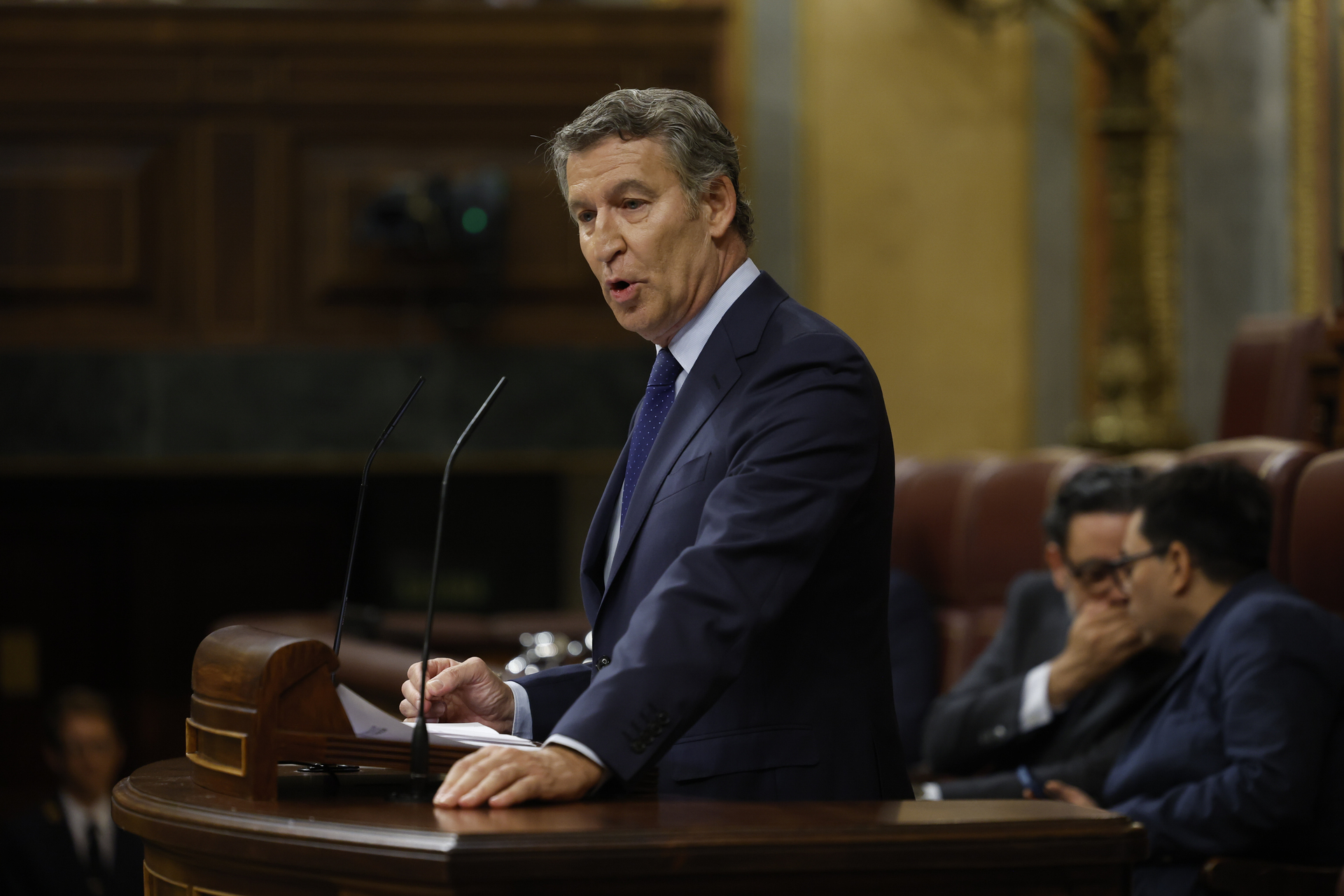 MADRID, 09/07/2025.- El líder del Partido Popular, Alberto Núñez Feijóo interviene durante el pleno del Congreso de los Diputados este miércoles. EFE/Mariscal