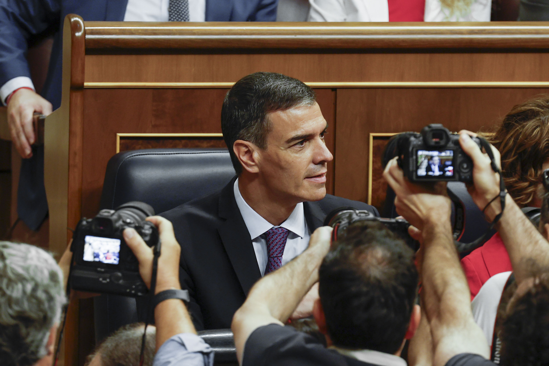 MADRID, 09/07/2025.- El presidente del Gobierno, Pedro Sánchez, a su llegada para asistir el pleno del Congreso de los Diputados este miércoles. EFE/ Javier Lizon
