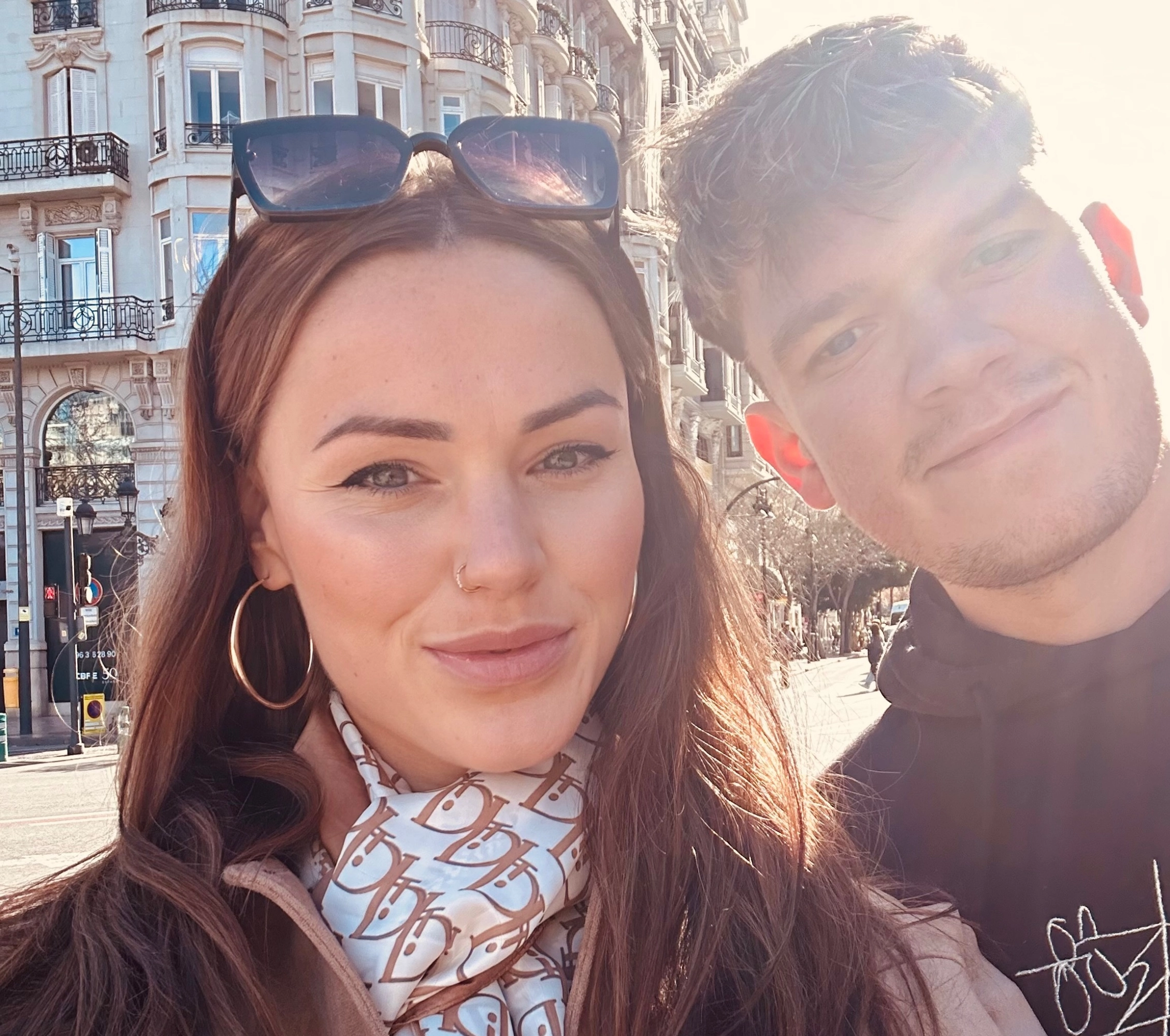 Anna y Peter, la pareja que ha sufrido un robo en Bilbao.