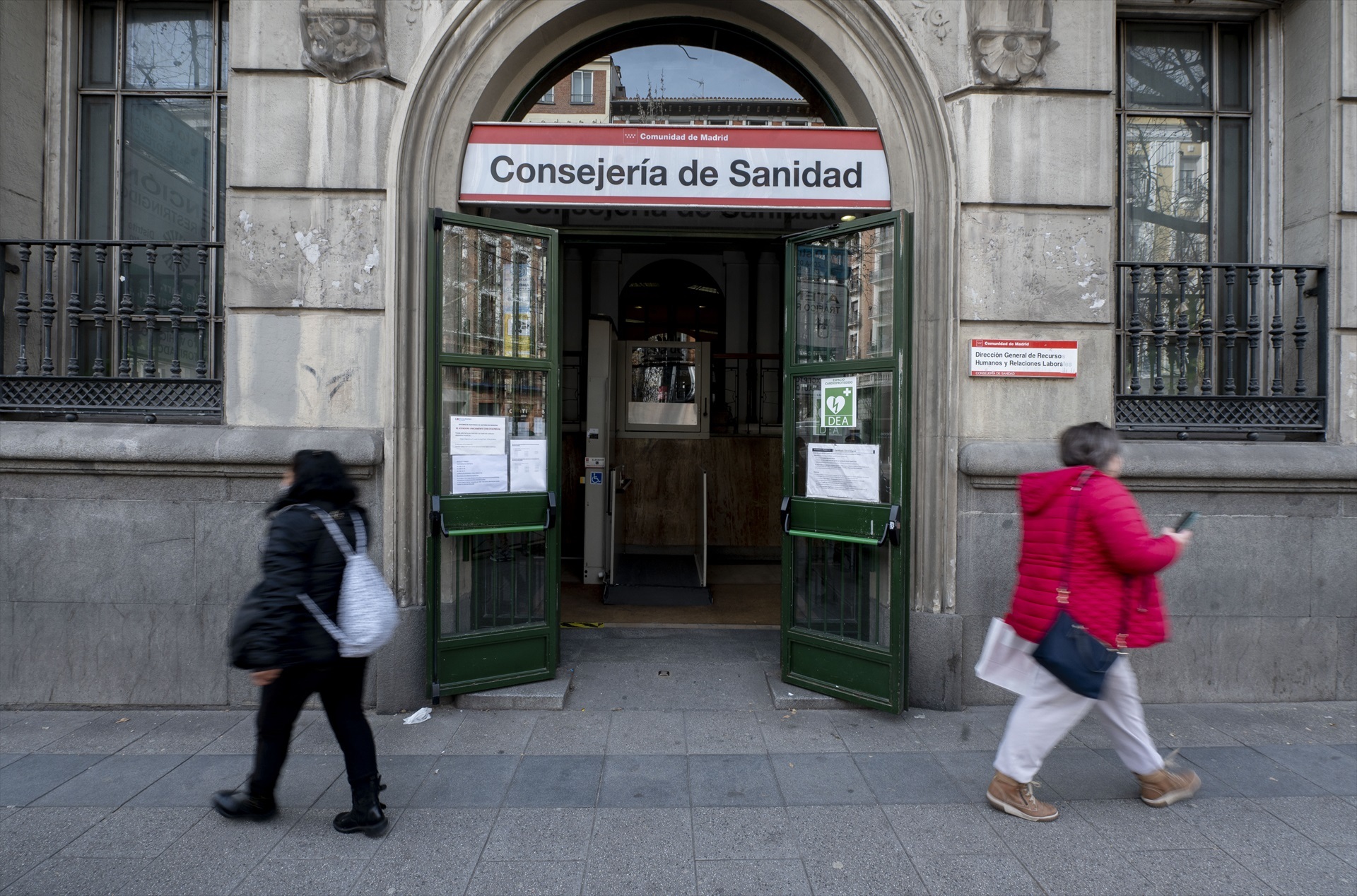(Foto de ARCHIVO) La fachada de la Consejería de Sanidad durante una reunión entre la Consejería de Sanidad y el comité de huelga de médicos y pediatras de Atención Primaria, en la sede de la Dirección General de Recursos Humanos del Servicio Madrileño de Salud, a 21 de febrero de 2023, en Madrid (España). La Consejería de Sanidad y el comité de huelga de Atención Primaria se han reunido, en el que será el duodécimo encuentro entre ambas partes y que coincidirá además con la fecha en la que se cumplen tres meses desde el arranque de paros indefinidos para casi 5.000 médicos y pediatras de este primer nivel asistencial. Durante la cita, se aborda la respuesta de la Comunidad a la contrapropuesta del comité de huelga sobre las condiciones económicas y los complementos de actividad para la limitación de agendas. Alberto Ortega / Europa Press 21 FEBRERO 2023;SANIDAD;CONSEJERÍA;COMITÉ;HUELGA;ATENCIÓN PRIMARIA;PAROS;MÉDICOS;PEDIATRAS;CONDICIONES;ECONÓMICAS 21/2/2023