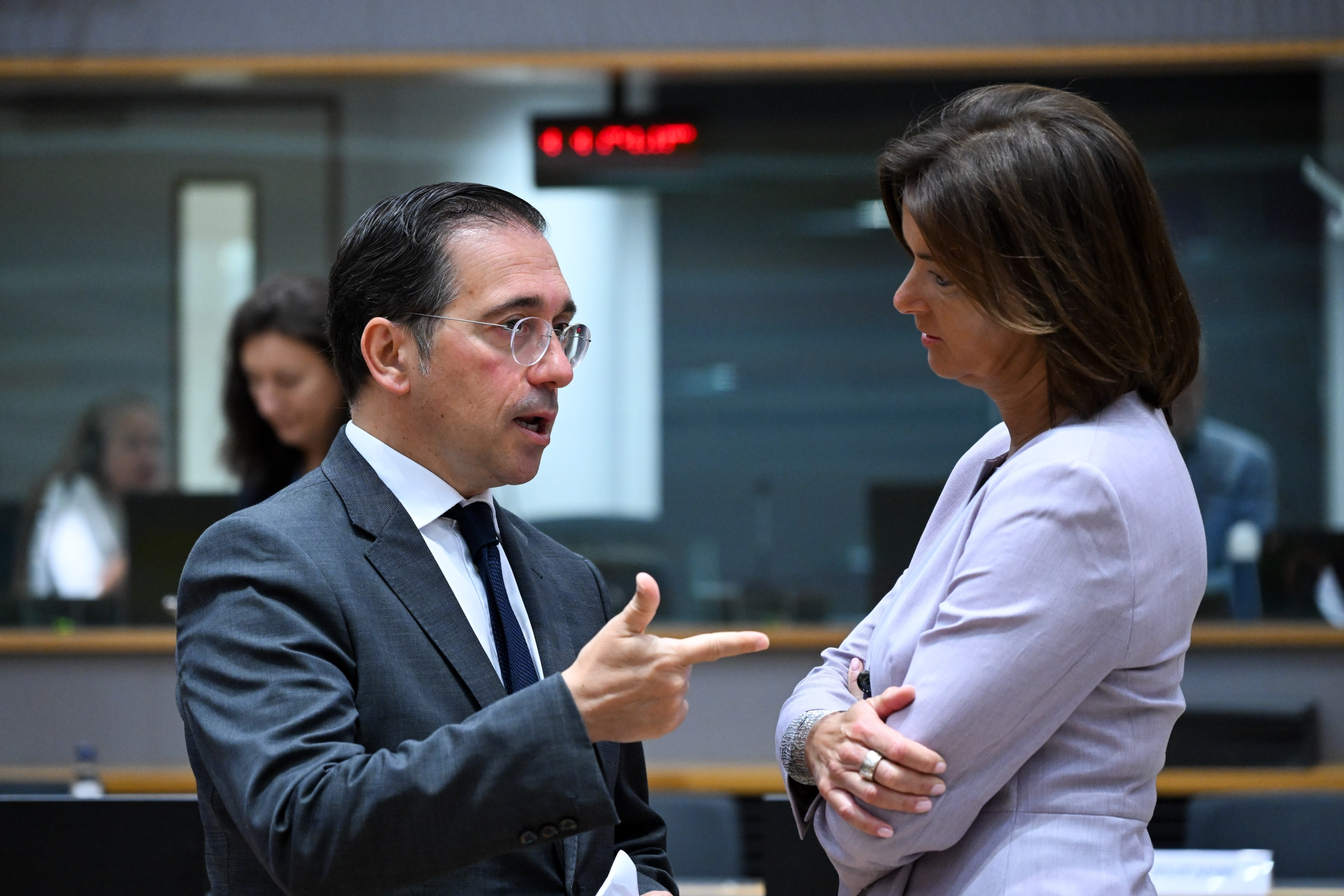 Albares, en la reunión de este martes.