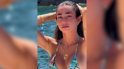 Lola Lolita ha disfrutado de unos días de desconexión en Mallorca junto a su hermana Sofía y sus amigas, las influencers Judith Arias y Byhermoss, con las que ha aprovechado para comer bien, darse baños en el mar y hacer sesiones de fotos. (Fuente: Europa Press / Instagram)