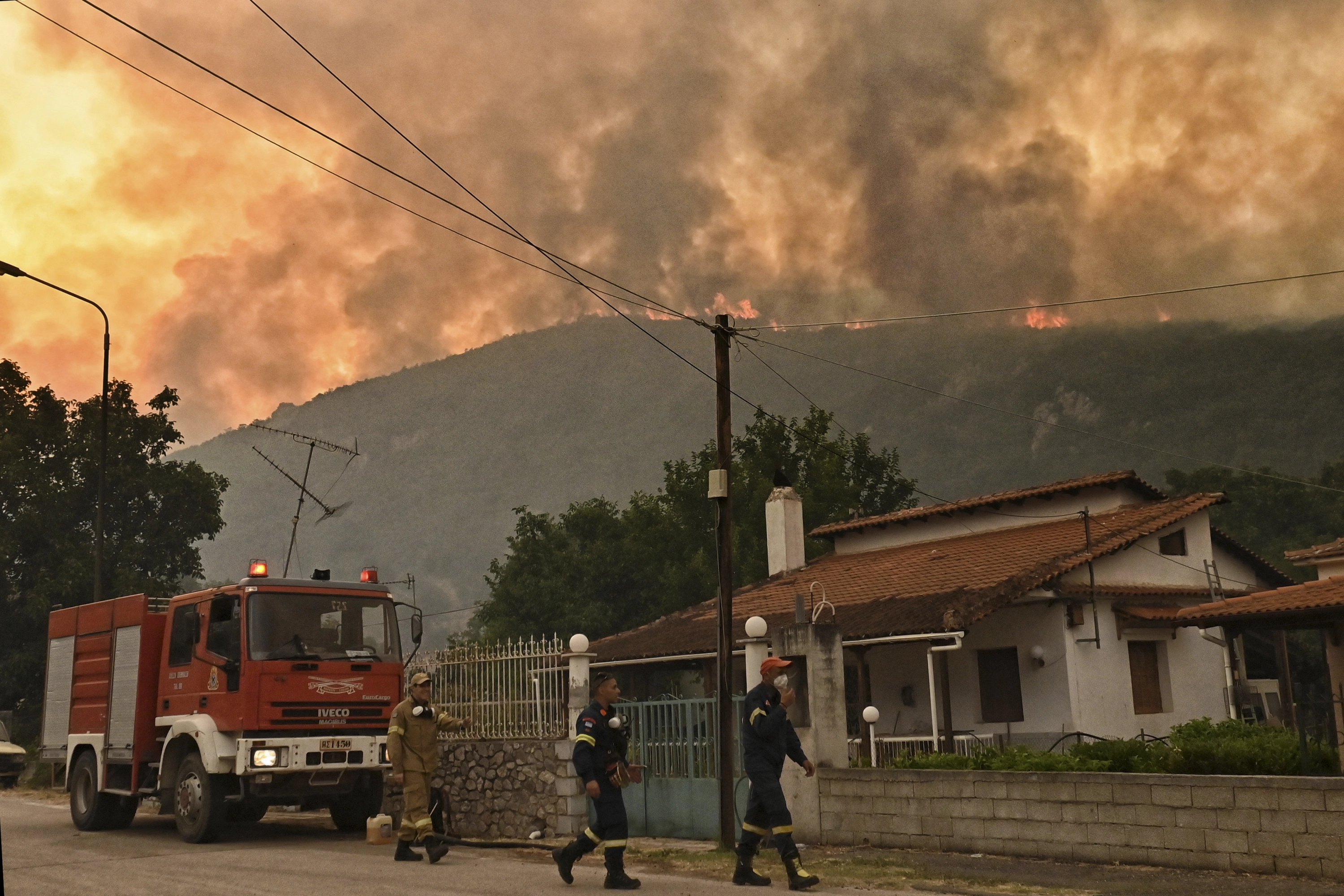 Imagen del incendio de Corintia.