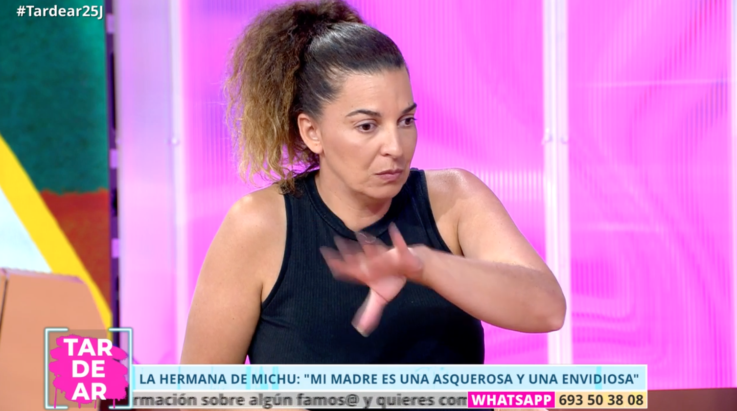 Tanara, irmã de Michu, na 'tarde'.