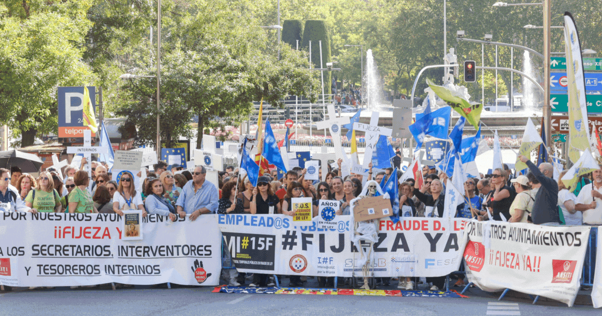 Los interinos fían su futuro a la justicia europea: "A la administración le sale muy barato tener temporales e incumplir la ley"